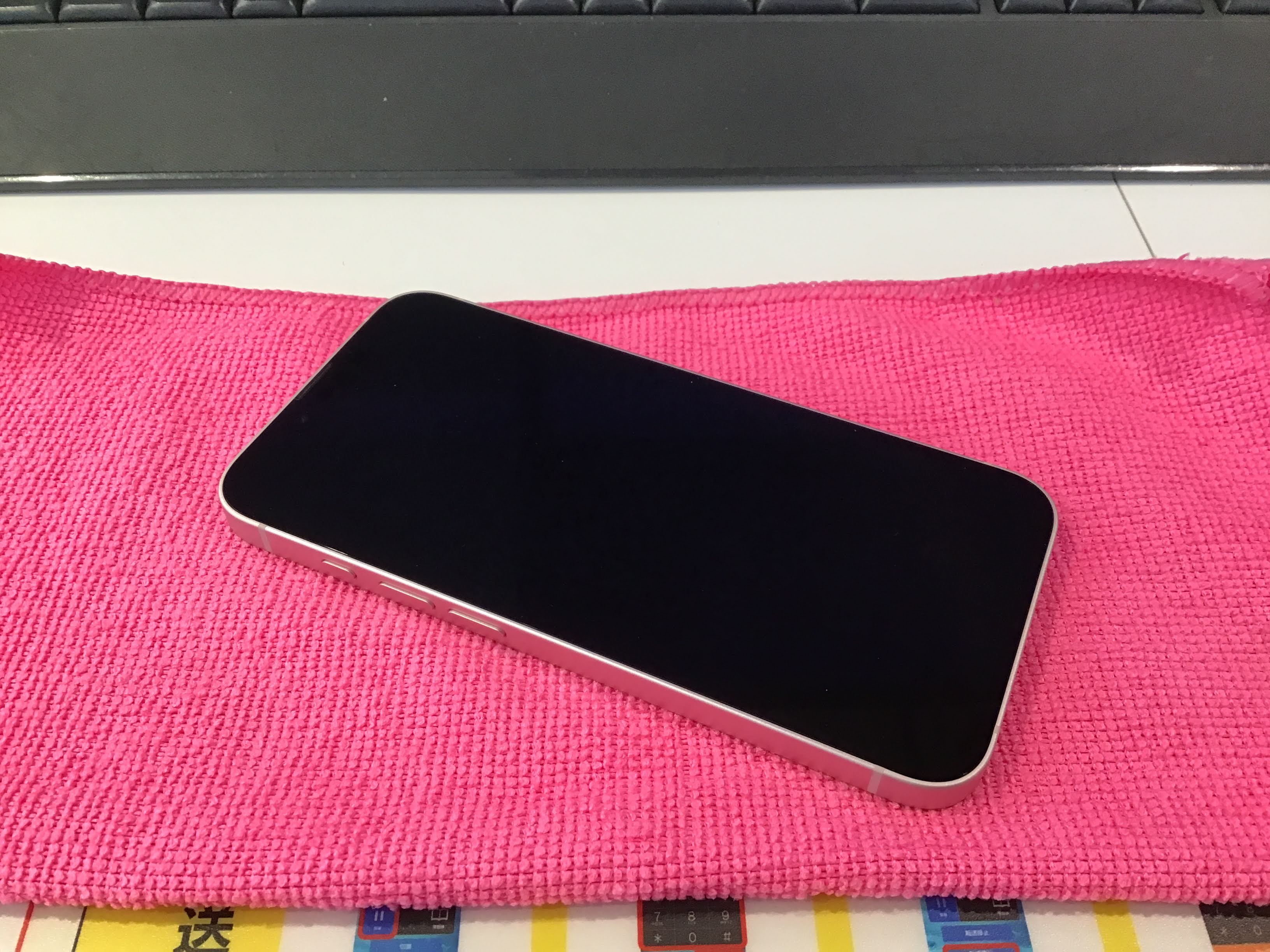 【iPhone13 】膨張したバッテリーの交換を行いました｜スマホ修理工房 秋津店